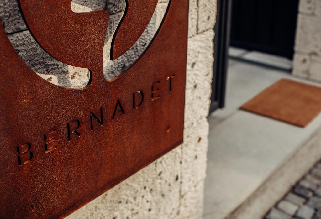 Bernadet — 2