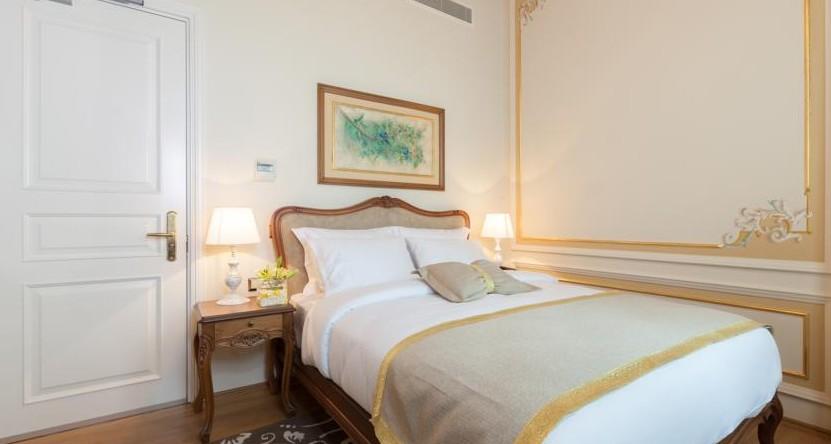 Hotel Pera Parma — 7
