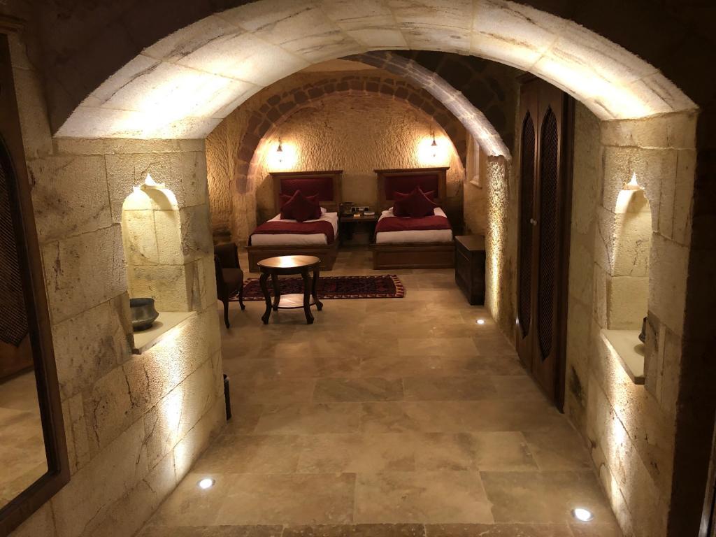 Kayakapı Premium Caves Cappadocia — 8