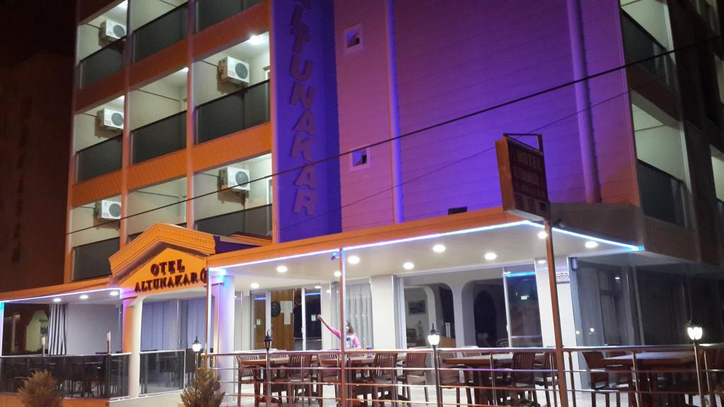 Altunakar Otel 1 — 6