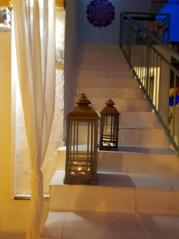 Fullmoon Rooms — 2