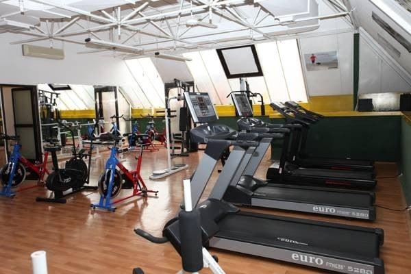 Güneş Hotel Merter — 9