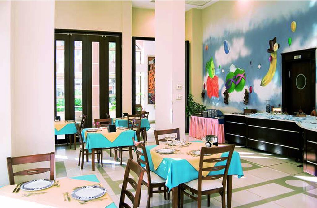 Almena Hotel — 9