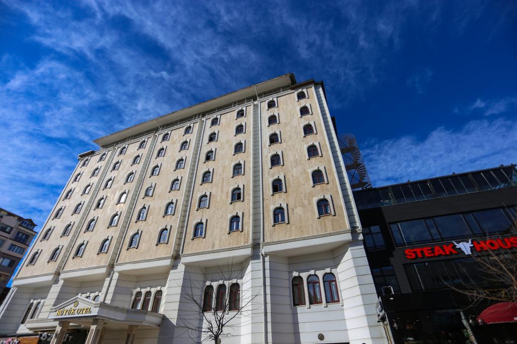 Sivas Büyük Otel — 2