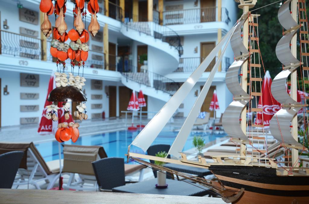 Amore Boutique Hotel — 7