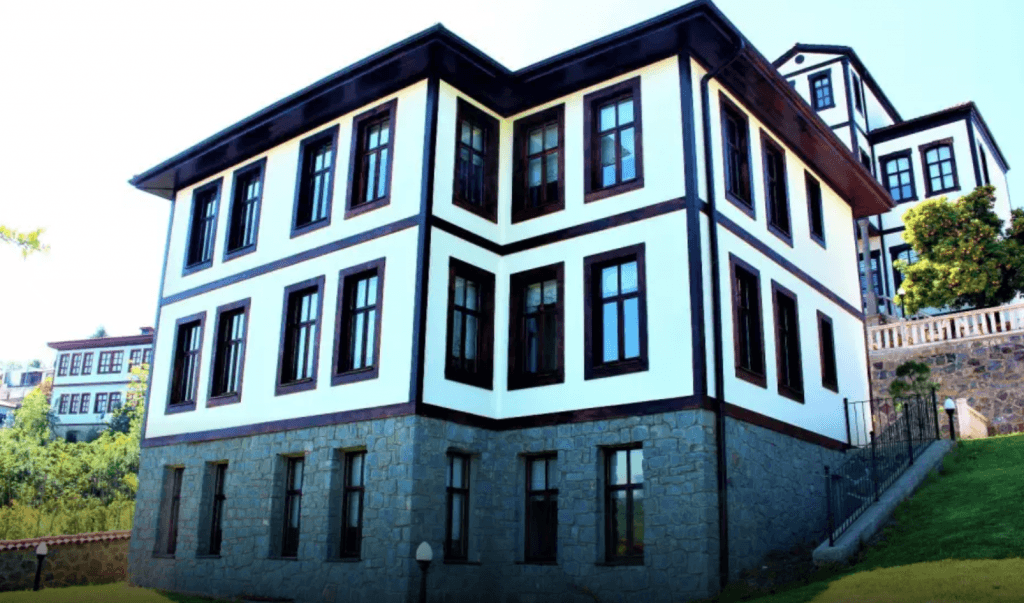 Mehmet Efendi Konağı Otel Cafe Restorant — 1