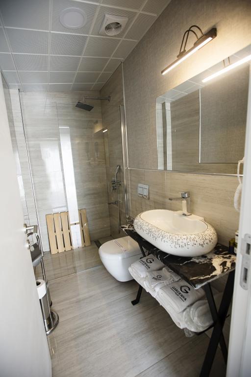 Gardenya Suit Hotel — 7