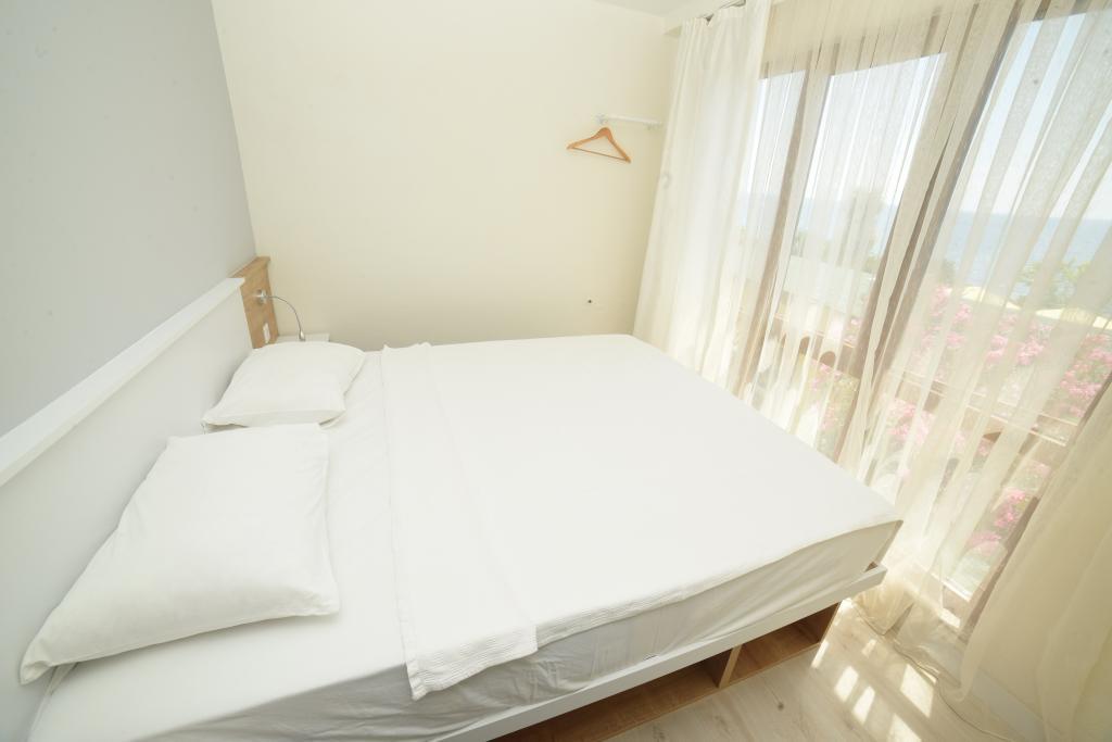 Limonata Otel Assos — 9