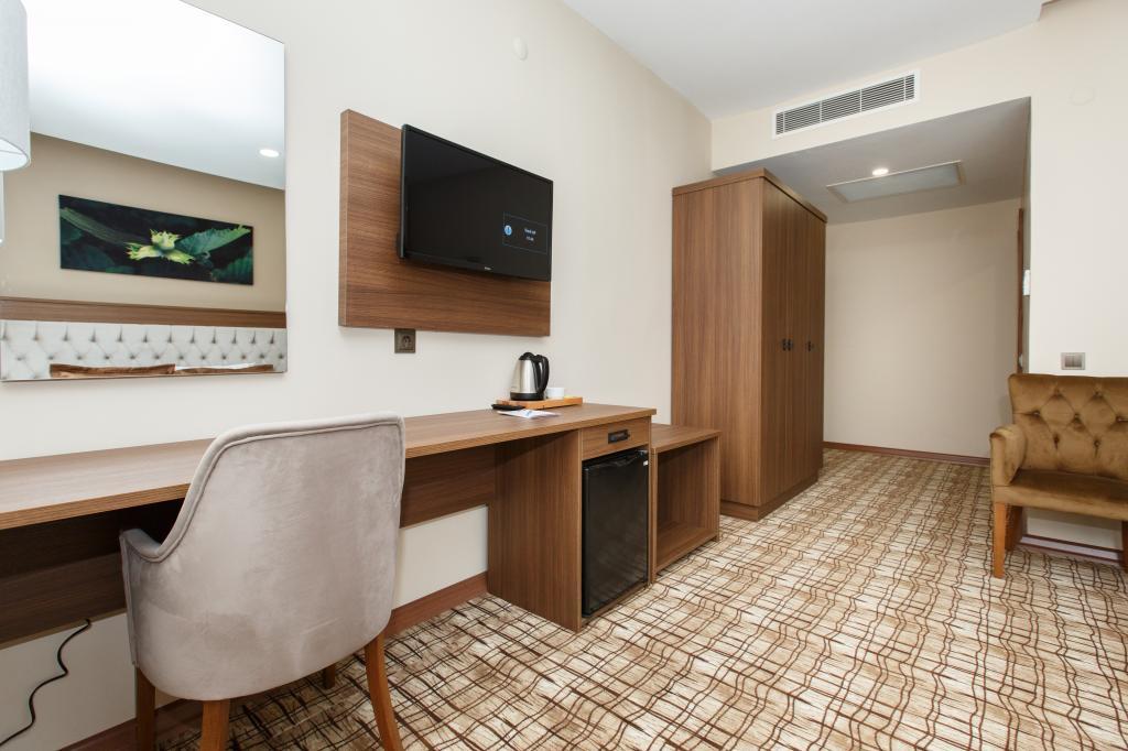 Grand Mela Hotel — 6