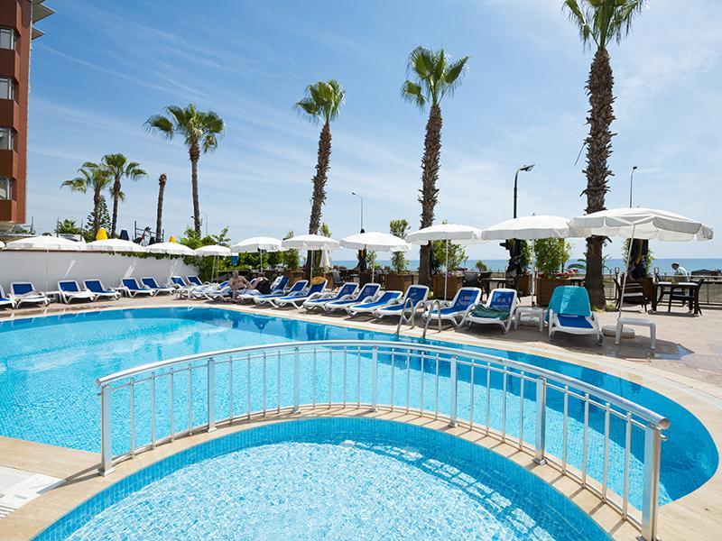 Parador Beach Hotel — 4