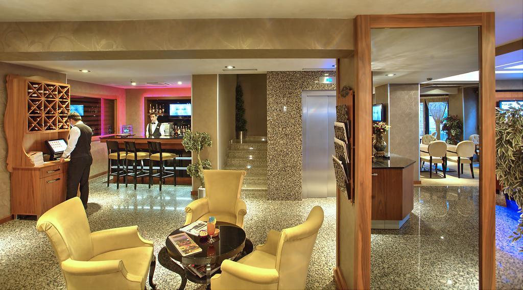 Hotel Momento Istanbul Old City — 8
