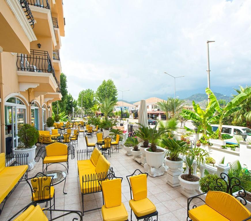 Sinatra Hotel - Adult Only — 2