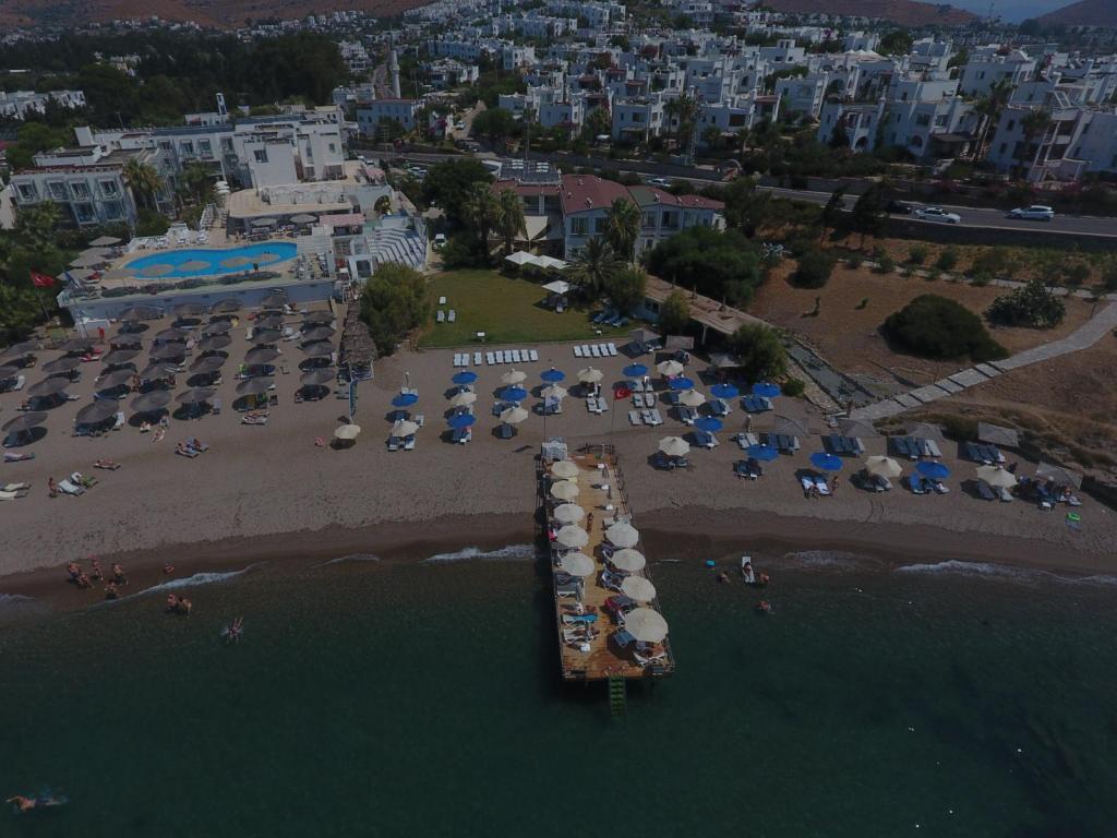 Eles Boutique Hotel & Beach — 9