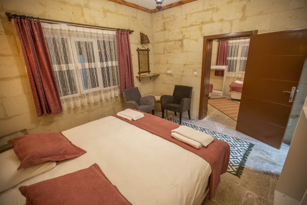 Capiedra Hotel — 6