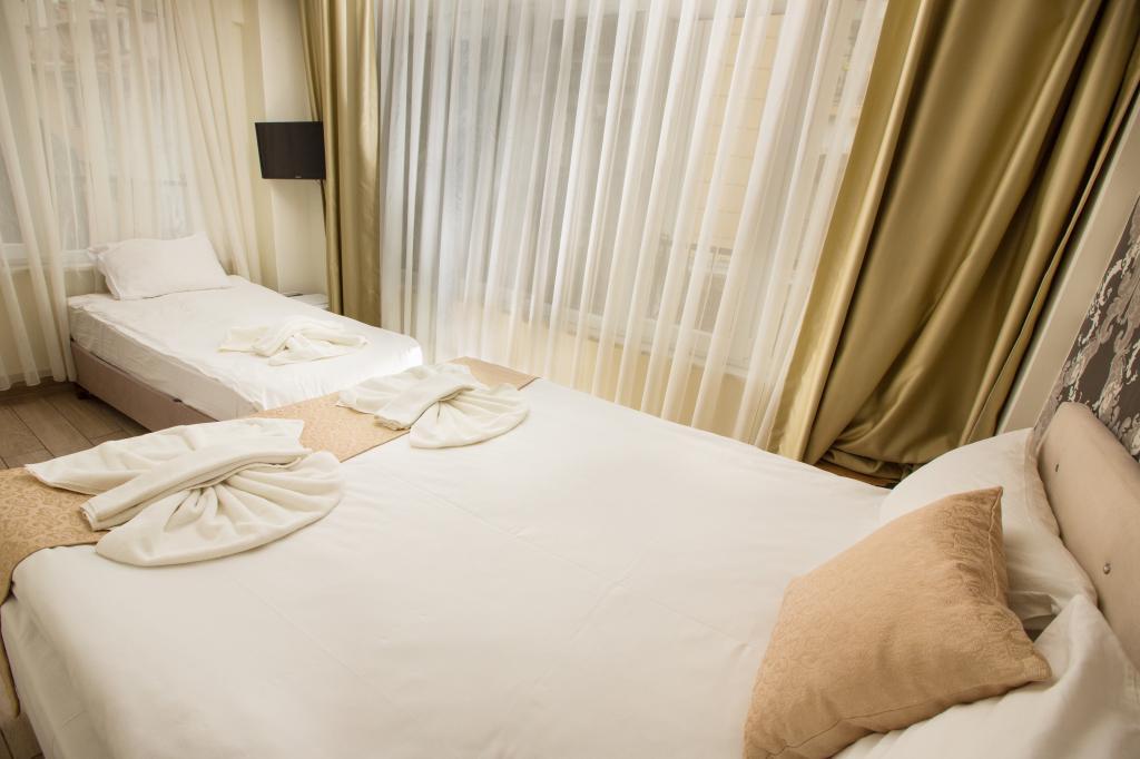 Honey Hotel — 2