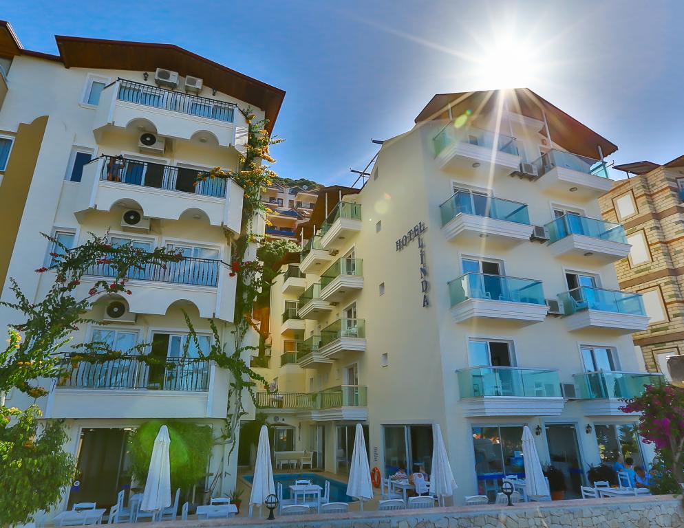 Belinda Hotel — 1