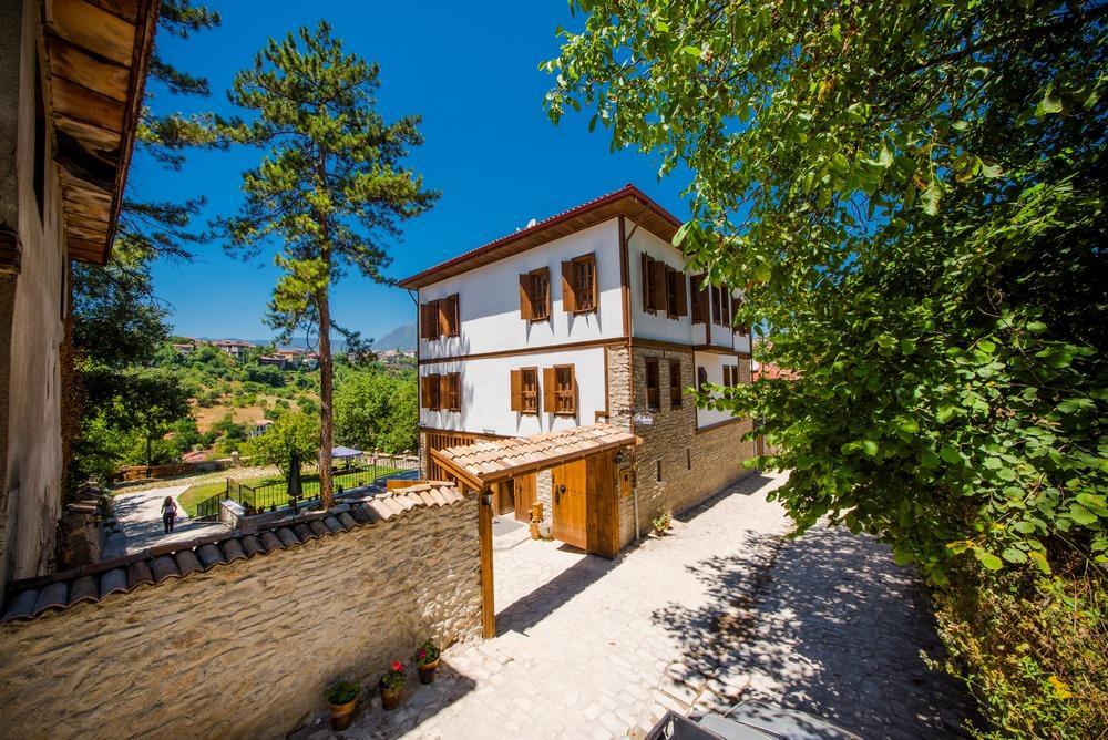 Akbulut Konak