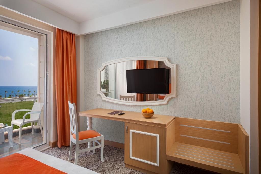 Golden Orange Hotel — 6