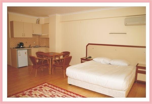 Zeytin Apart Otel Çeşme — 9