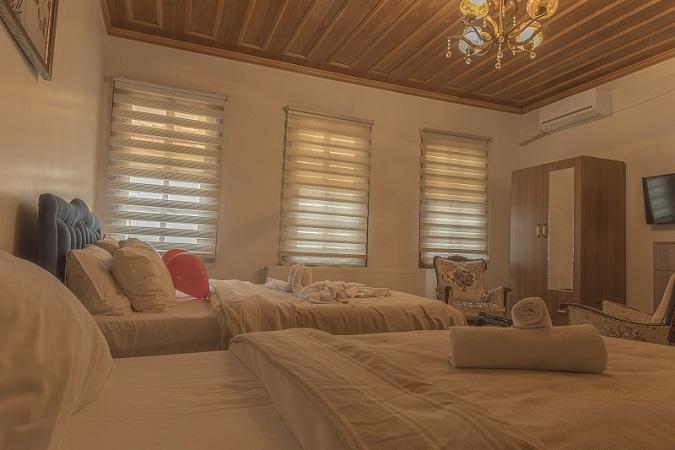 Öz Butik Otel Myrleia Antik Kent — 4