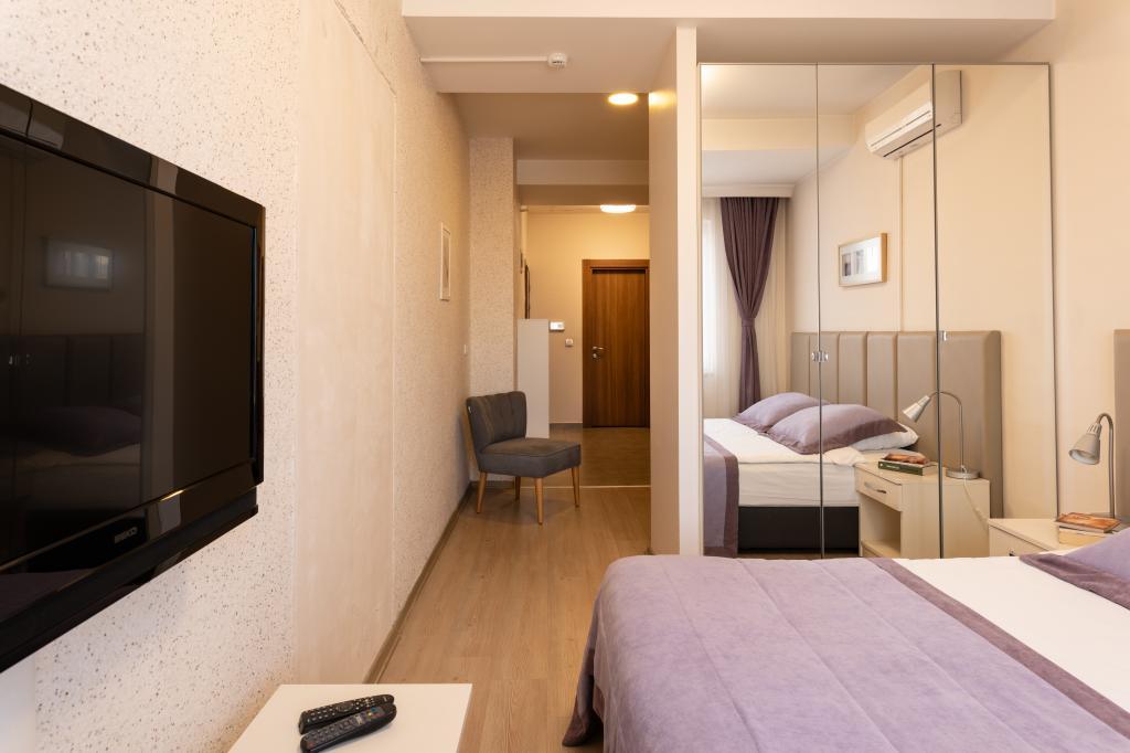 A Hotels & Suite — 5