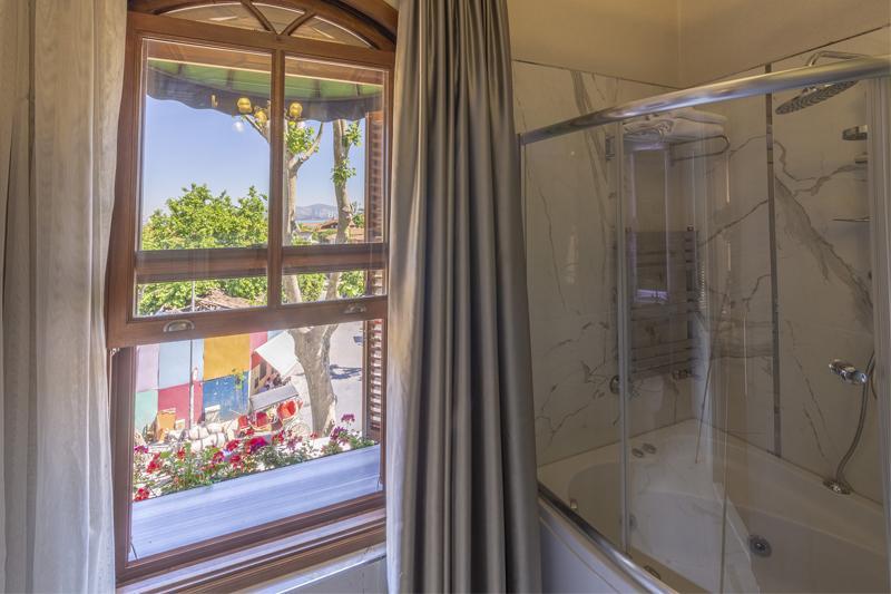 No2 Hotel By Şükrü Büyükada — 2
