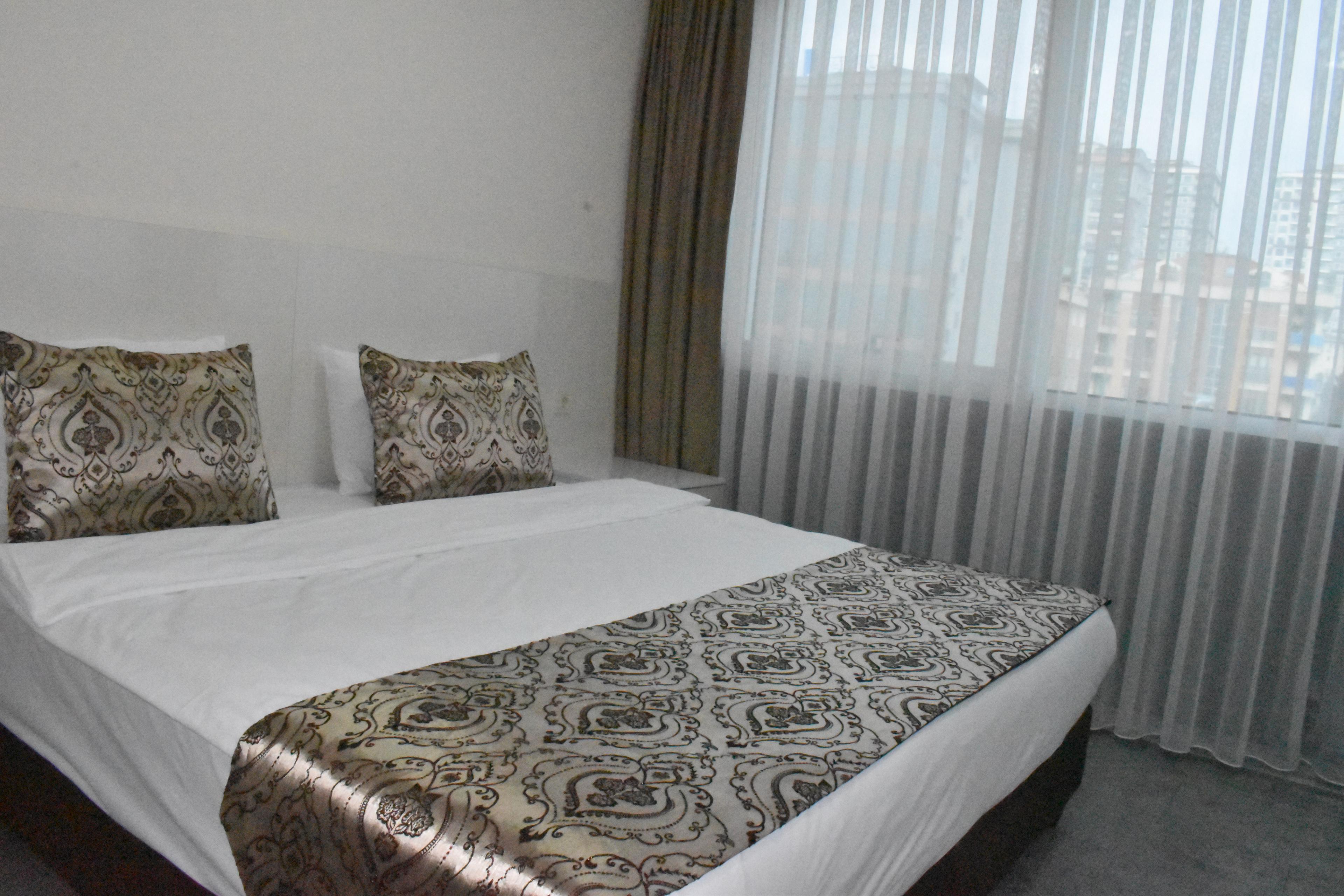 Mia Suite — 10