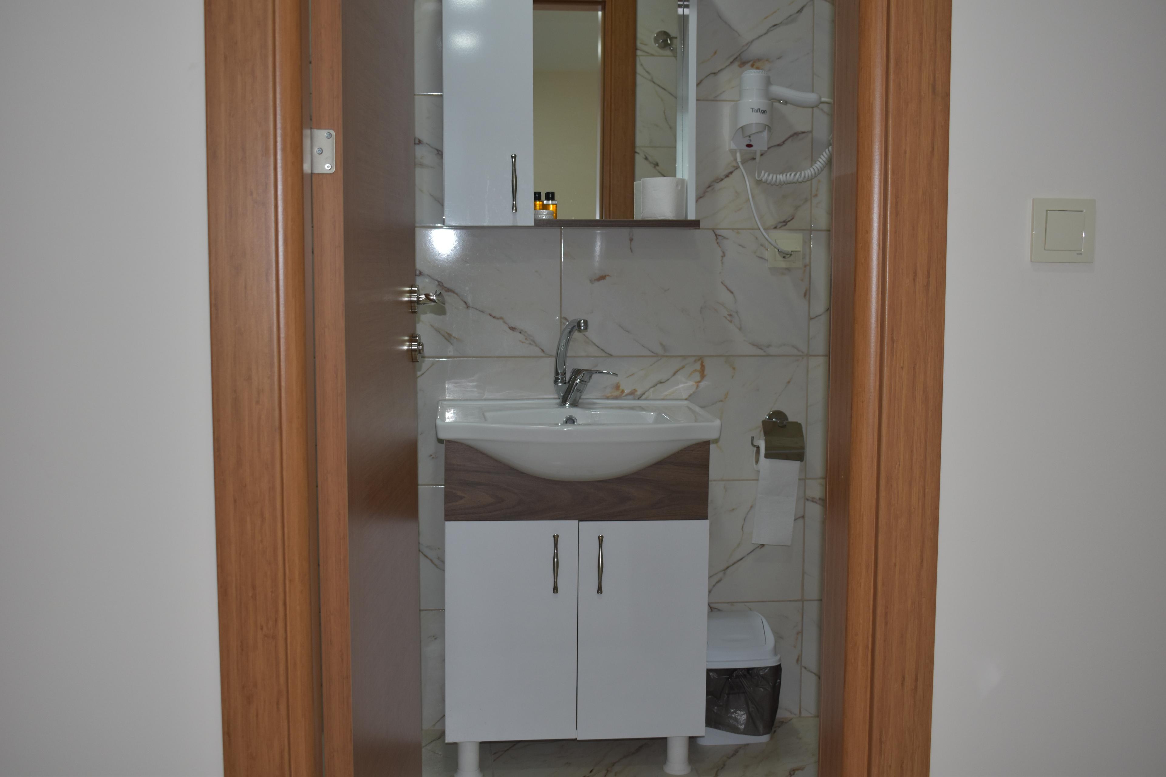Mia Suite — 8