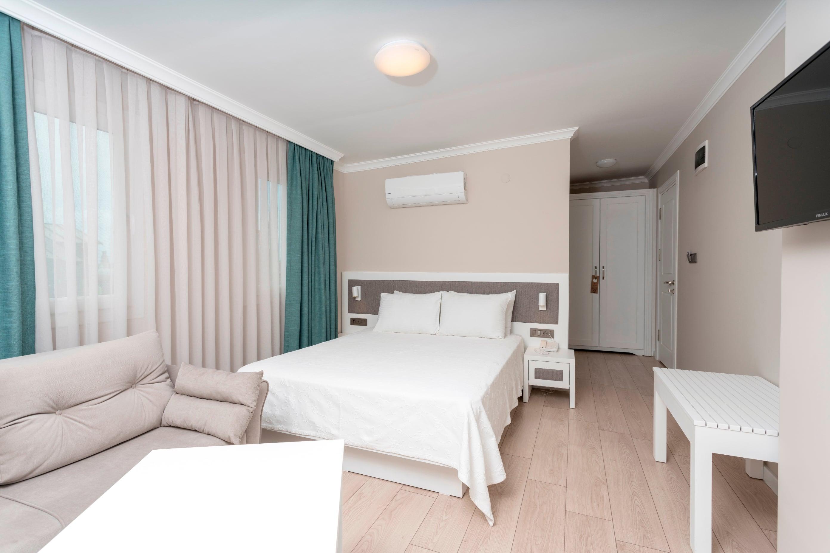 Bay Nihat Lale Otel — 4