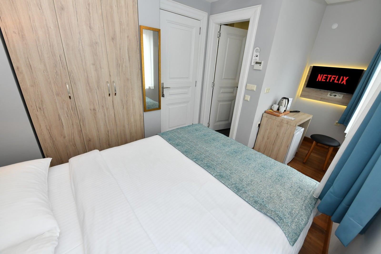 Andi Hotel — 4