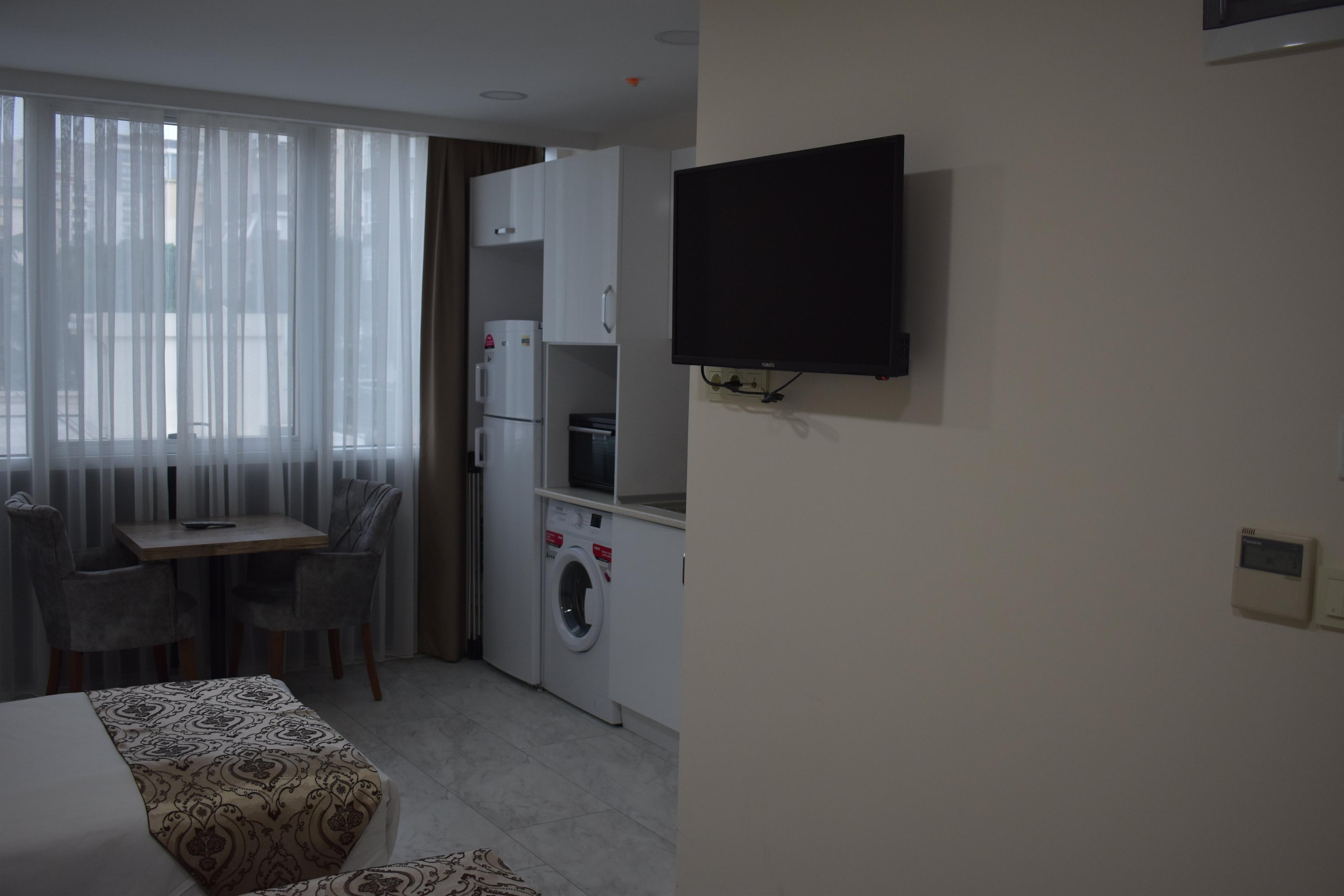 Mia Suite — 9