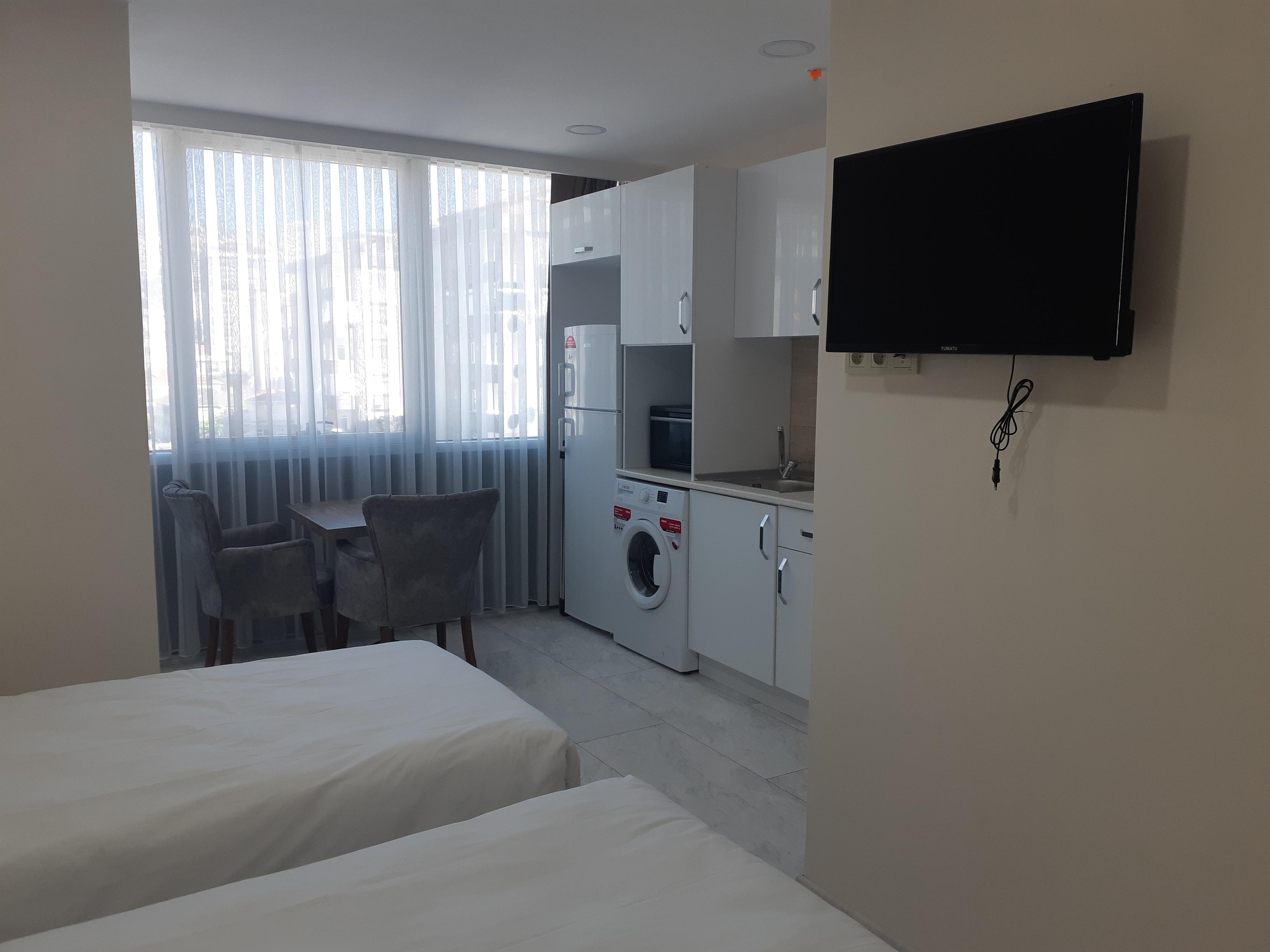 Mia Suite — 6