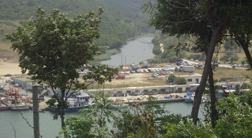 Lara Konuk Evi Kıyıköy — 3