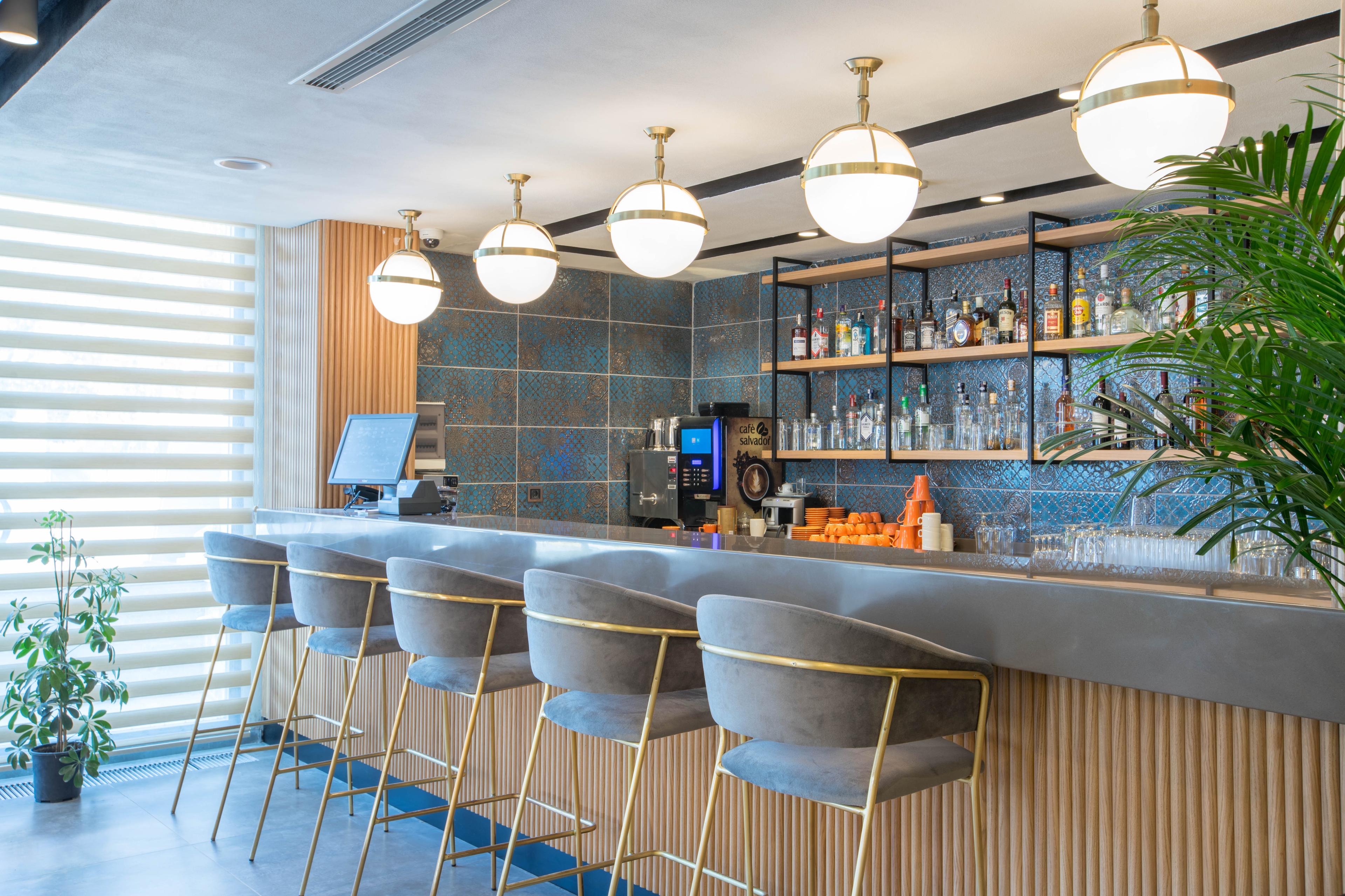Signature Hotels & Spa — 3
