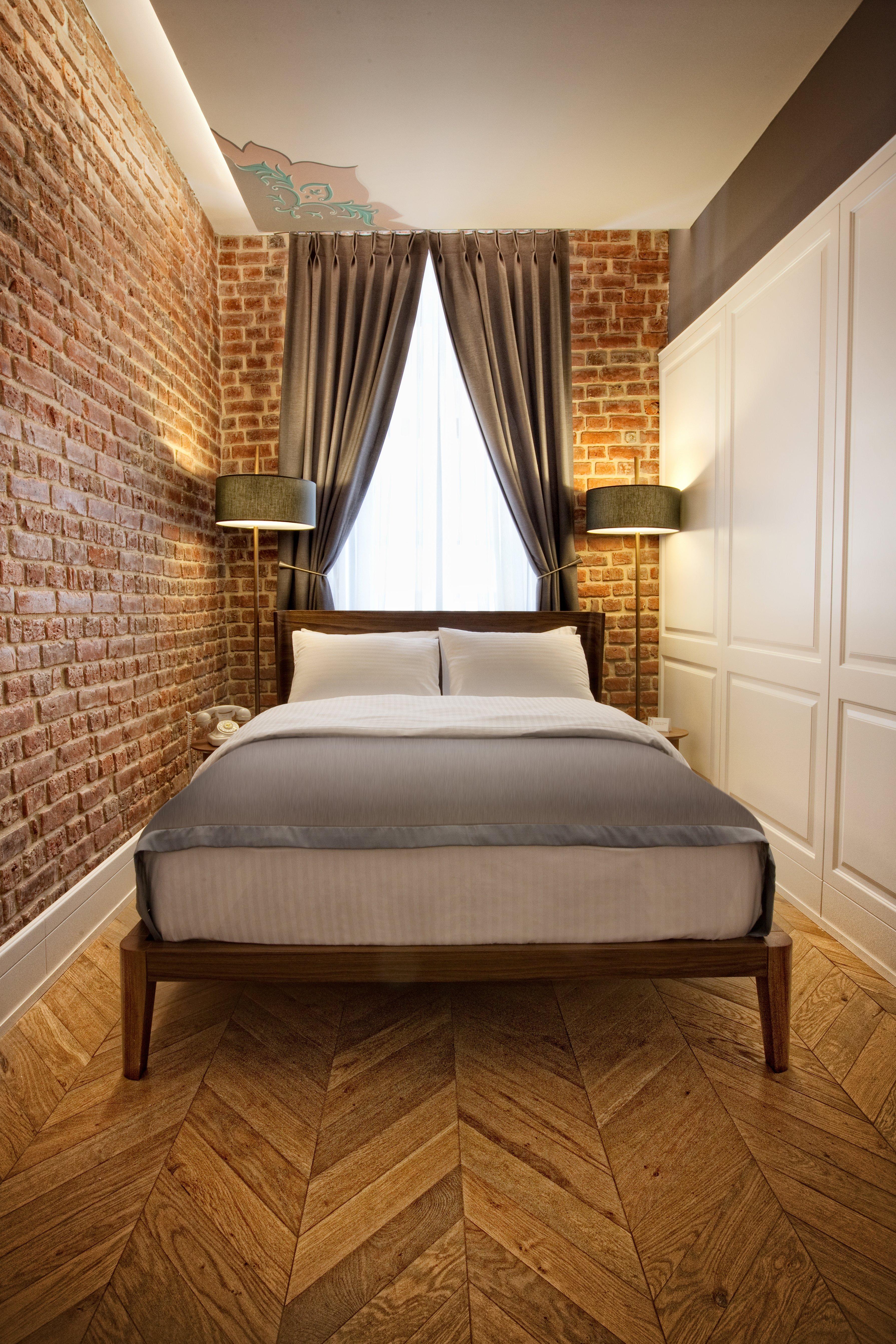 Hotel Miniature — 4