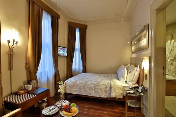 Taxim Lounge Hotel — 8
