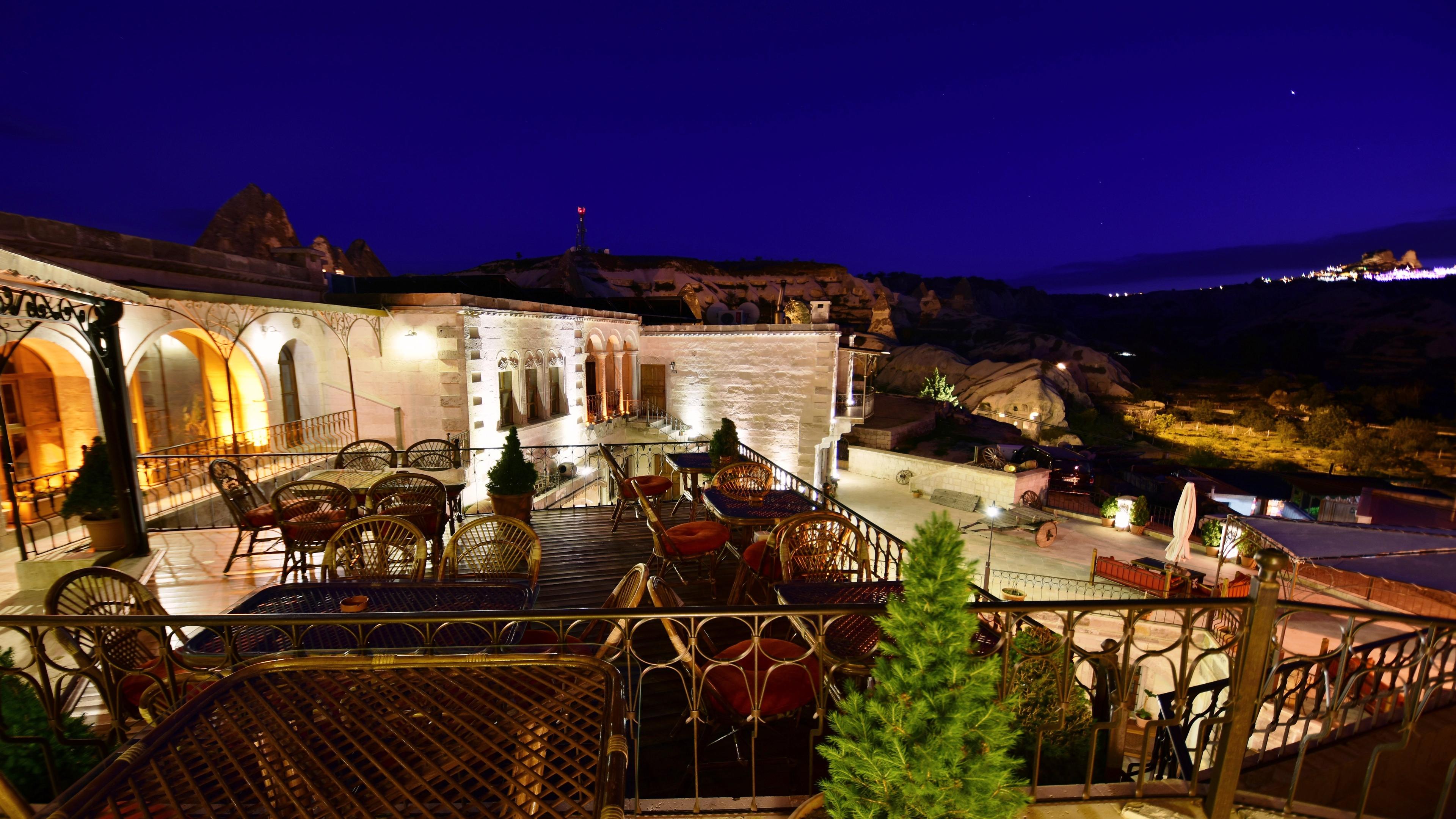 Harman Cave Hotel — 4
