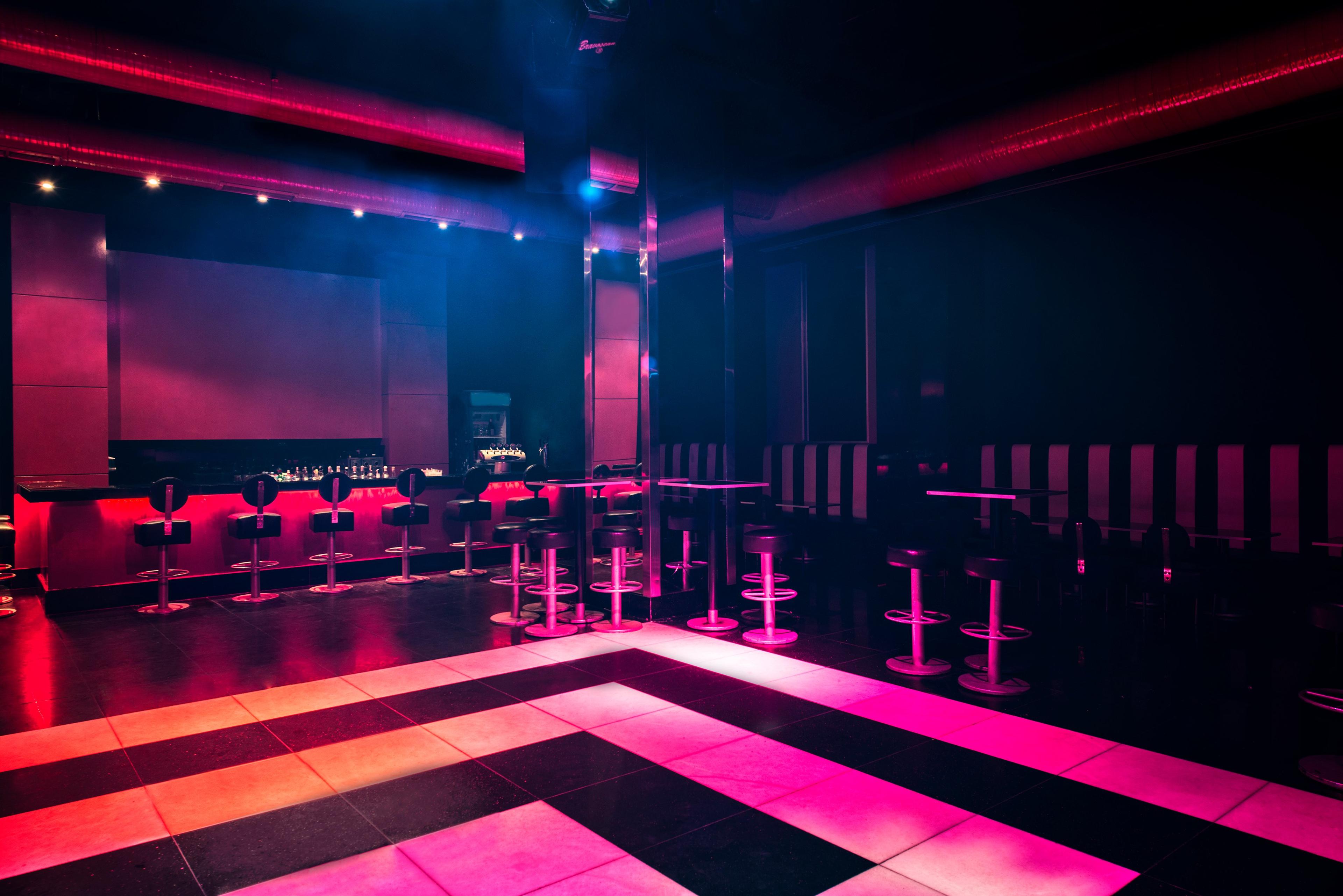 Delphin Diva — 8