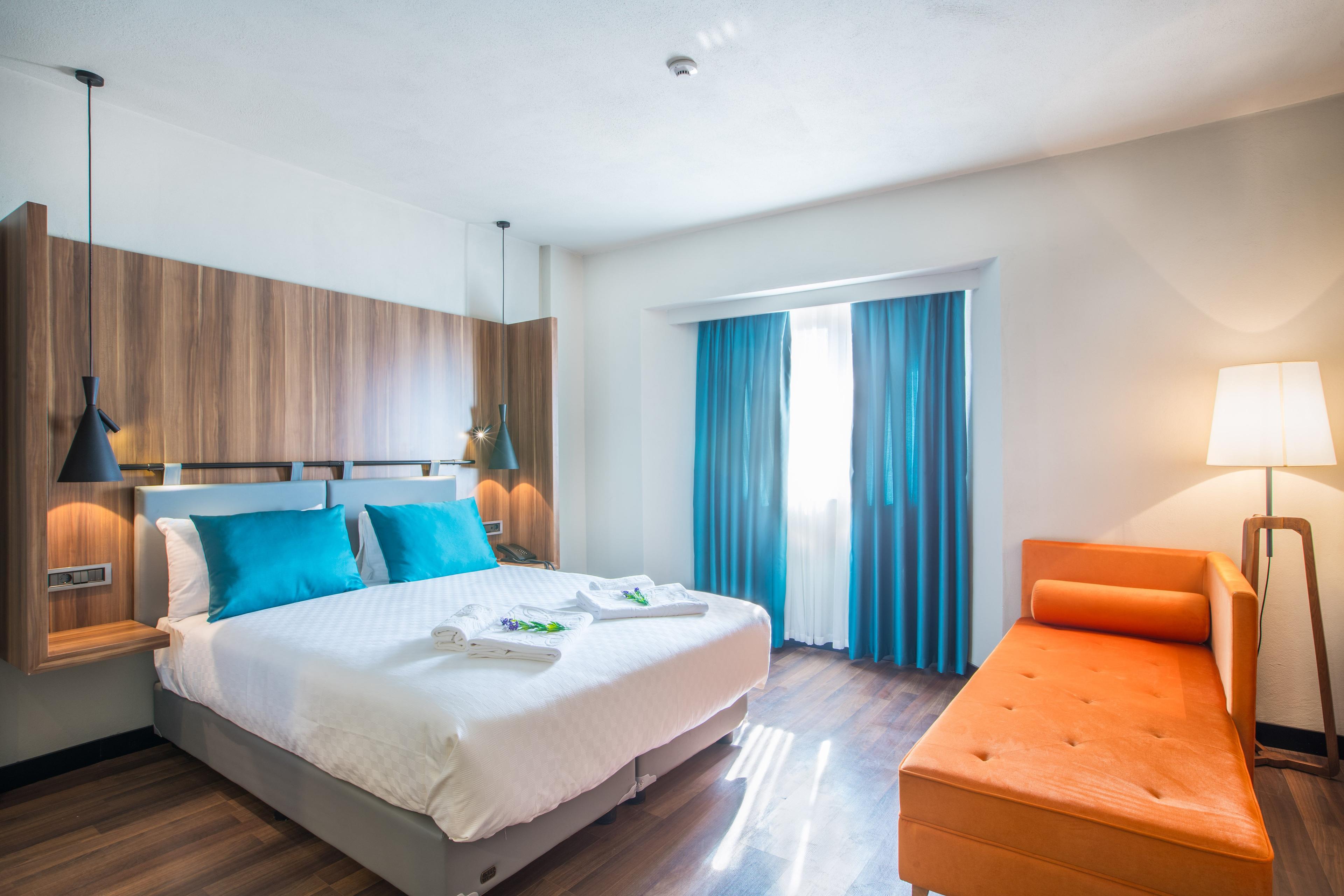 Signature Hotels & Spa — 5