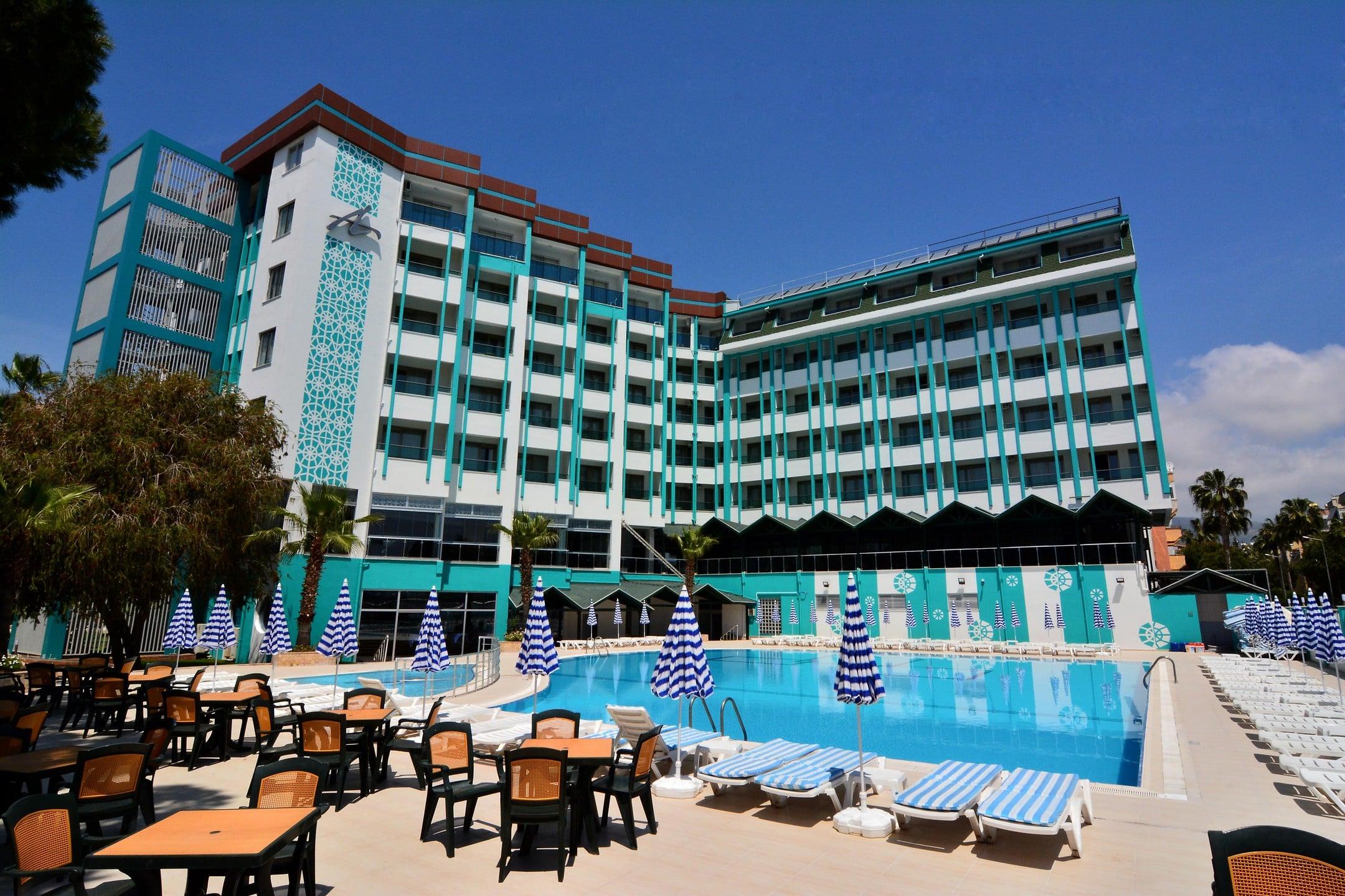 Ananas Hotel — 5