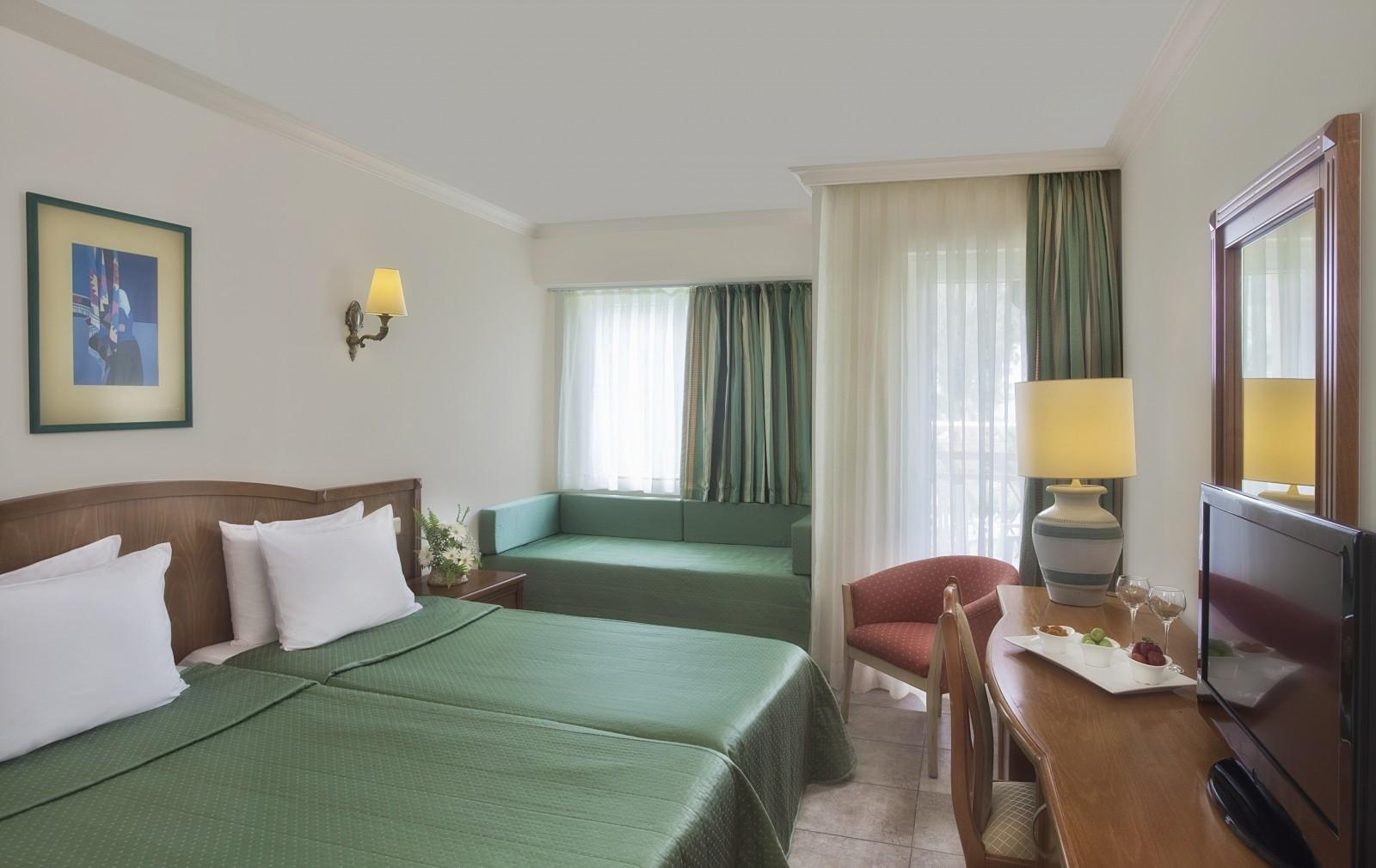AKKA Hotels Claros — 2