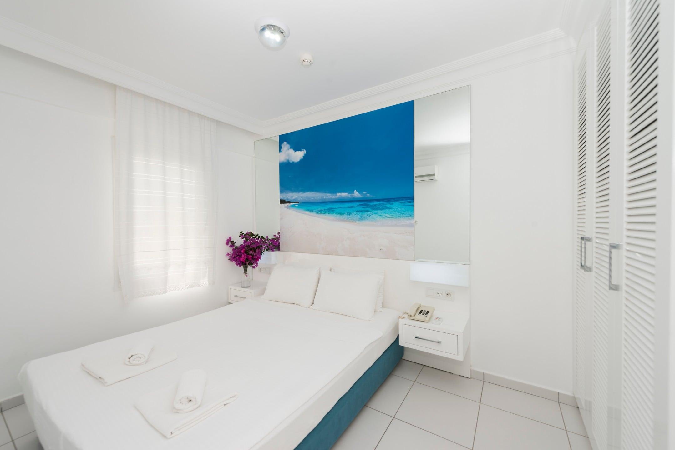 Bendis Beach Hotel — 4