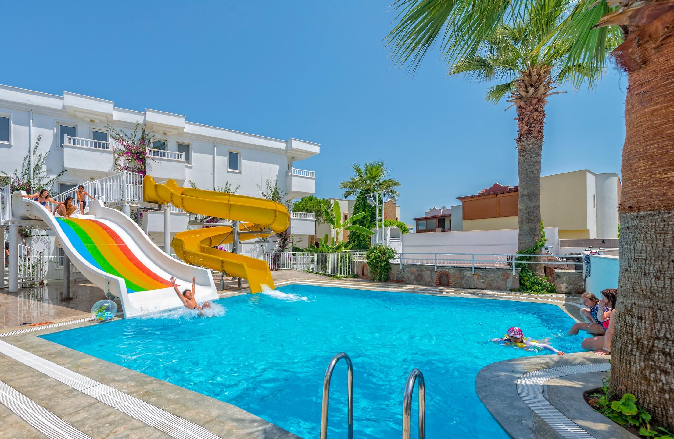 Bendis Beach Hotel — 9