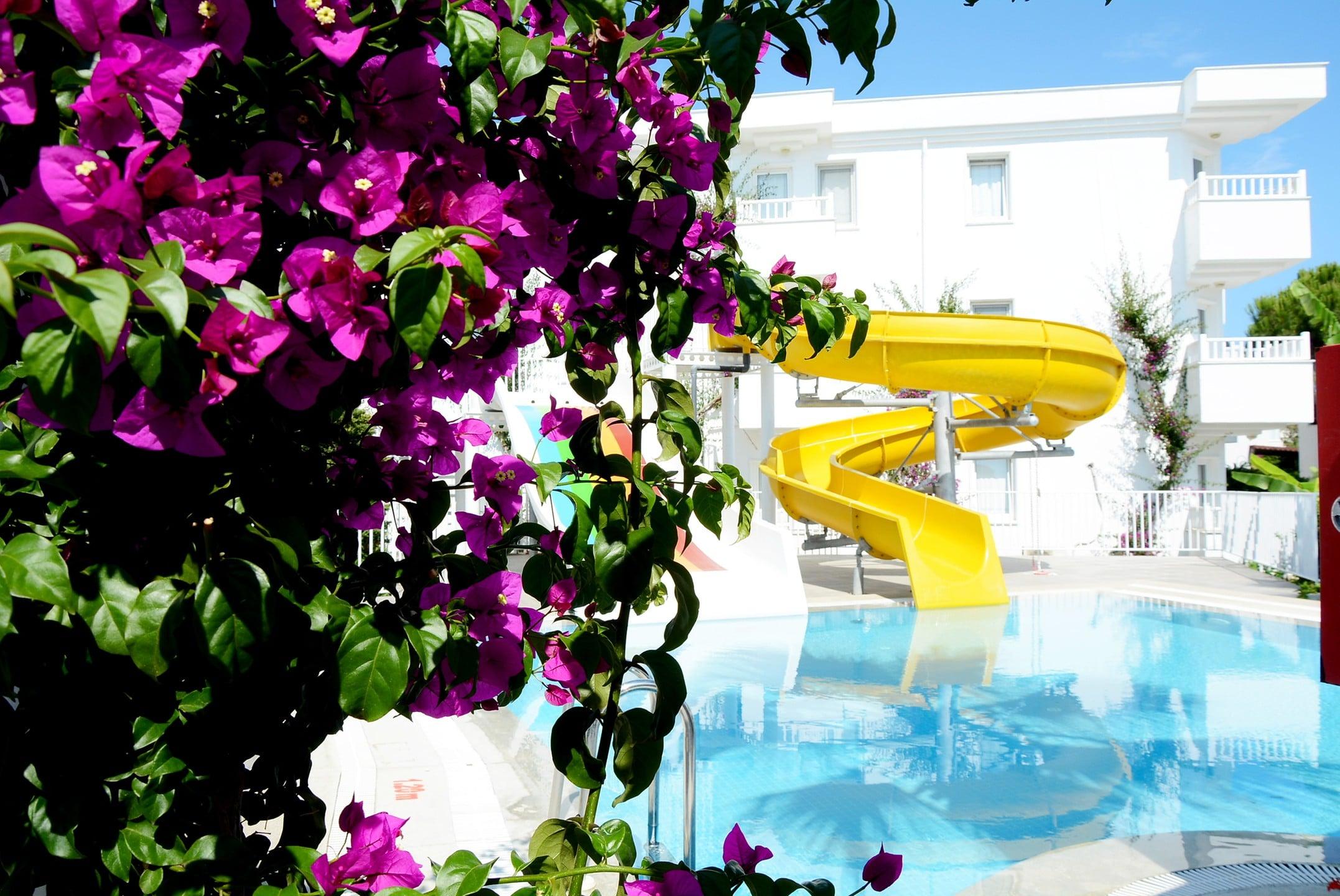 Bendis Beach Hotel — 10