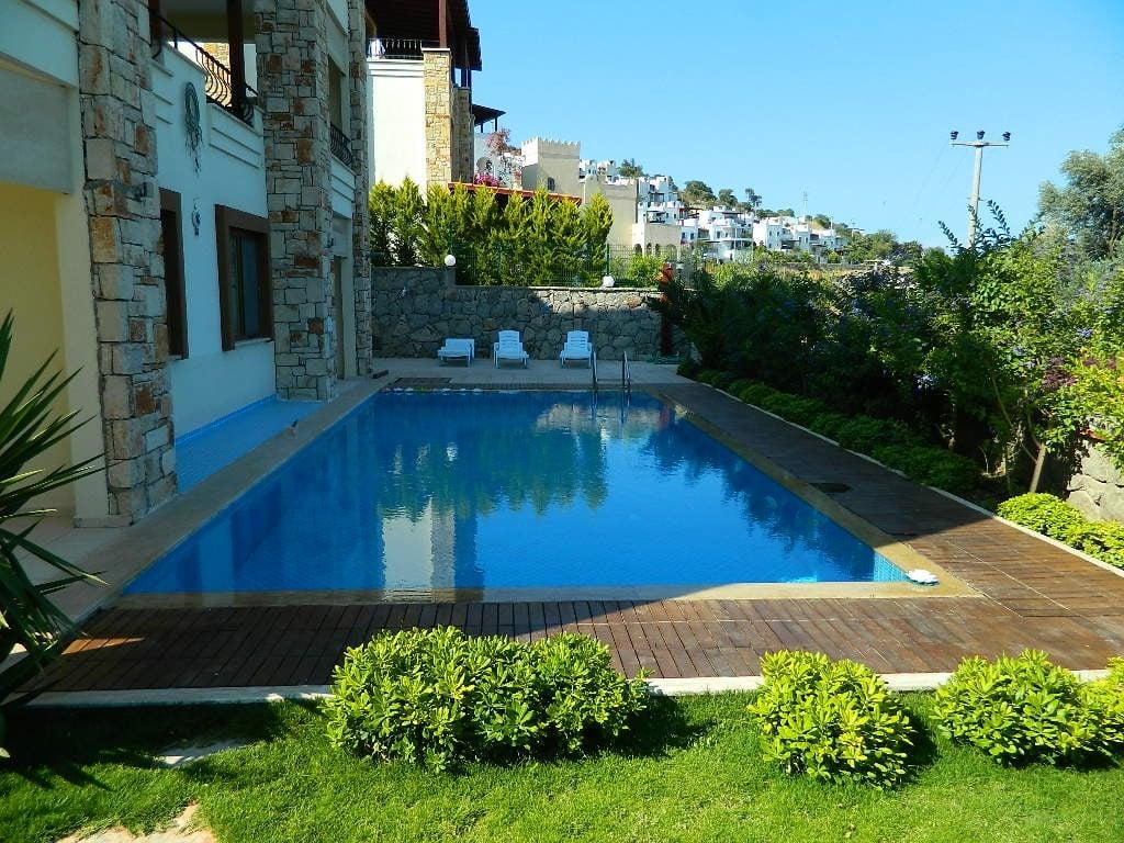 Liona Residence — 7