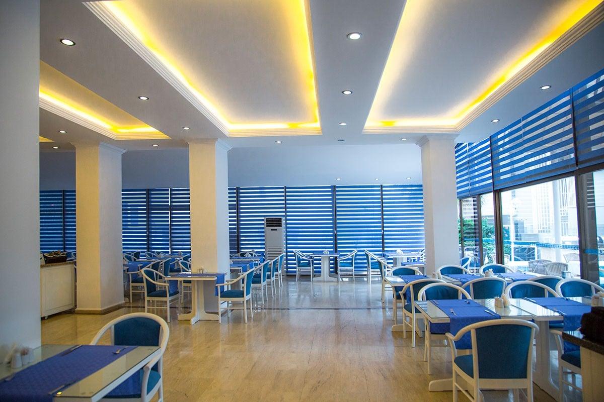 K Maris Hotel — 10