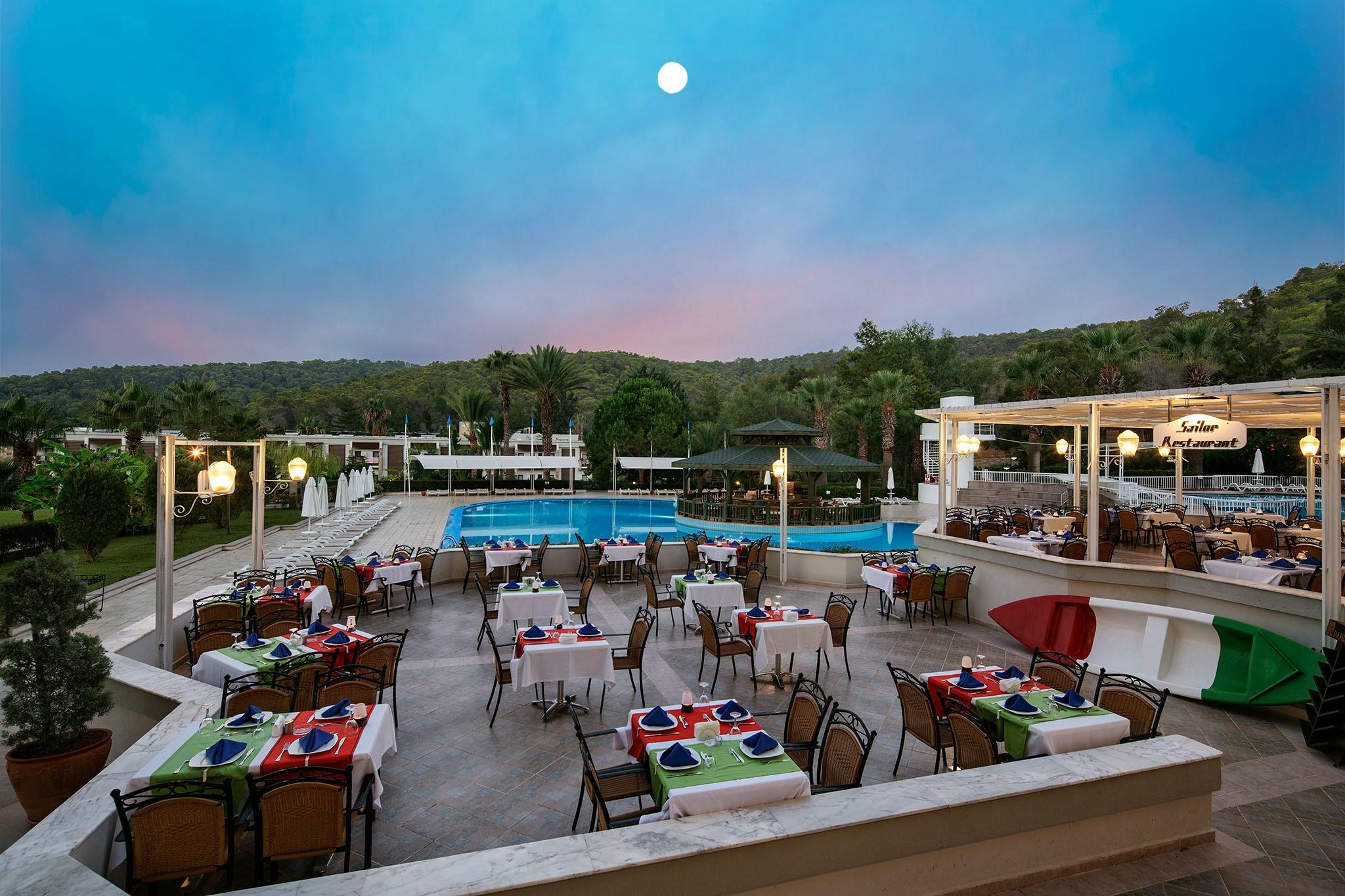 Crystal Green Bay Resort & Spa — 3