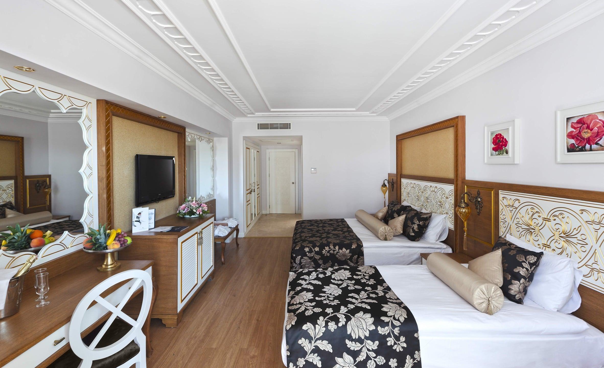Crystal Palace Luxury Resort & Spa — 7