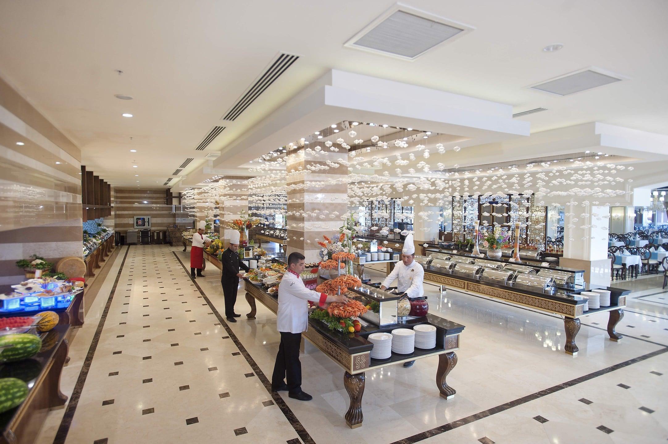 Crystal Palace Luxury Resort & Spa — 3