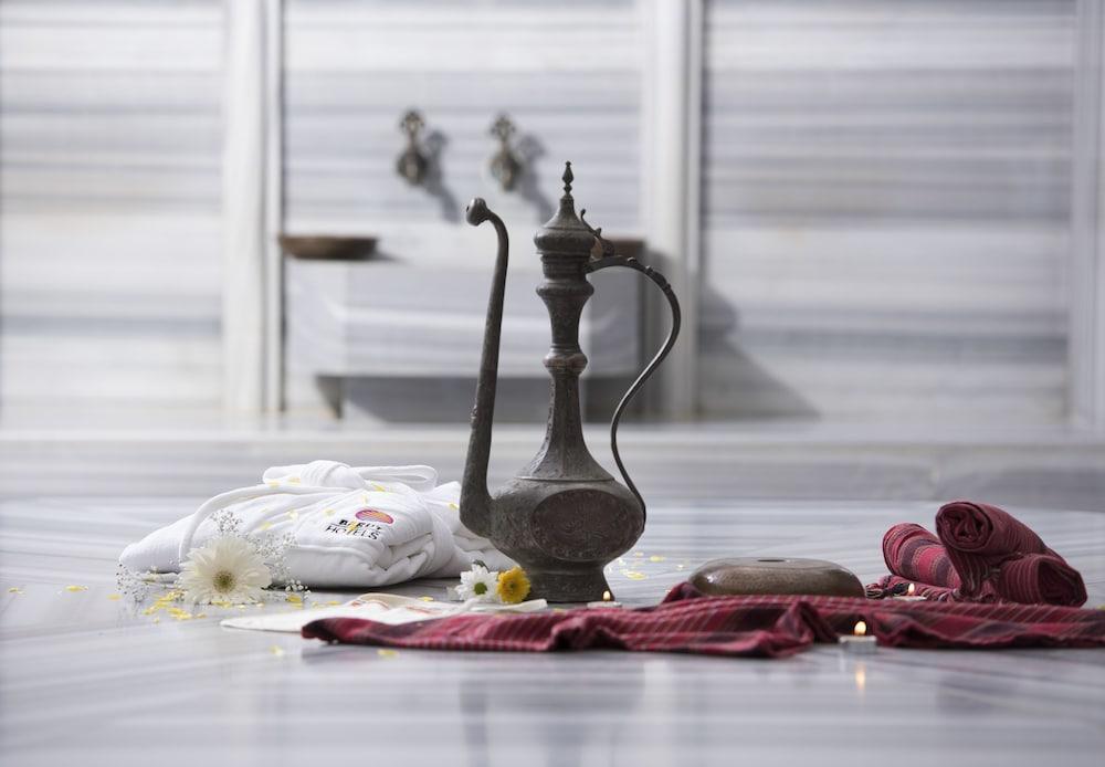 Arum Barut Collection — 10